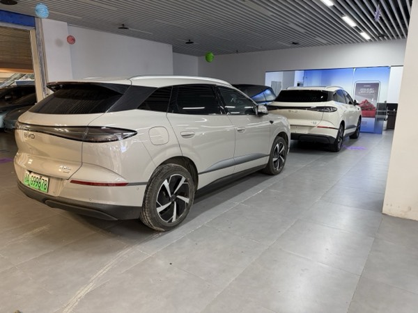 BYD Tang L
